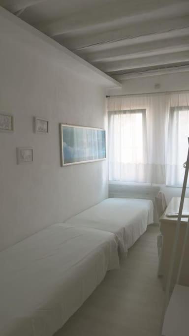 Apartment With Terrace In Chioggia'S Main Square Exterior foto